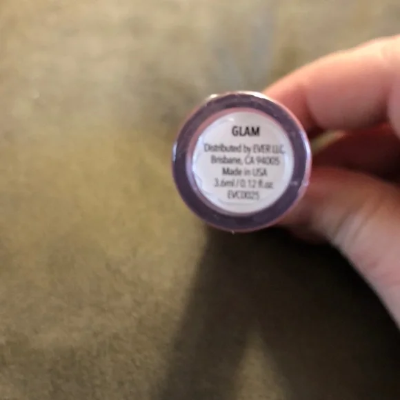 Ever Forever Longwear Liquid Lip Color (Color = Glam) - Picture 3 of 10